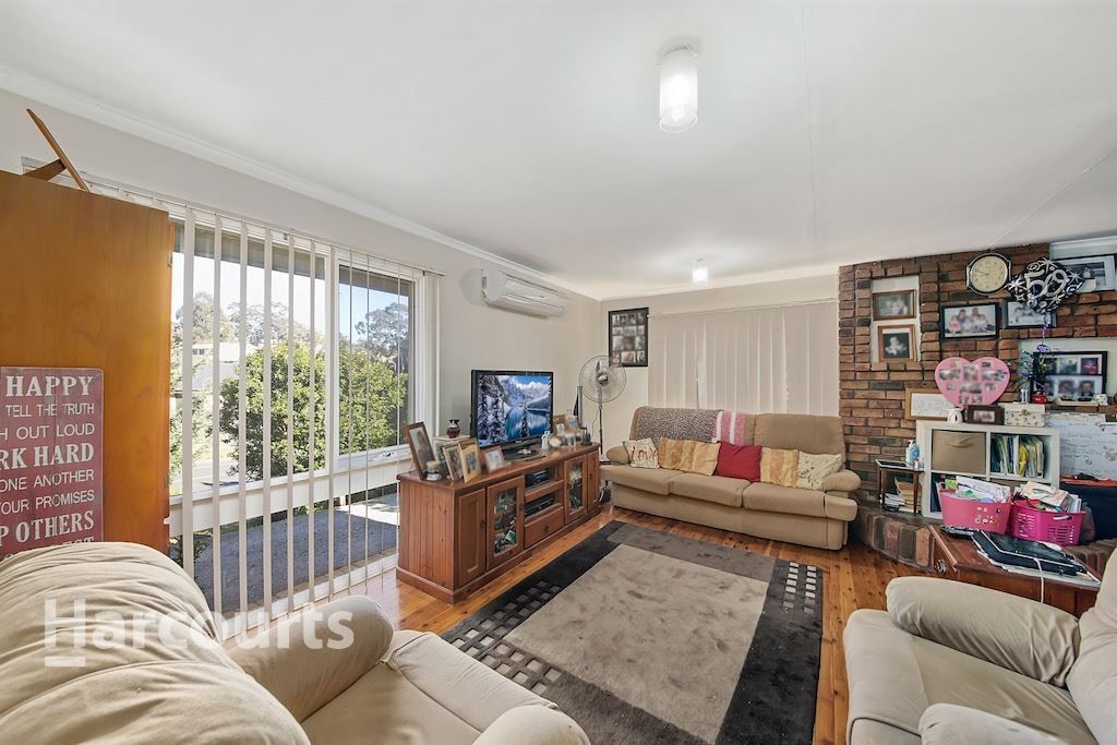 266 The Parkway, Bradbury NSW 2560, Image 2