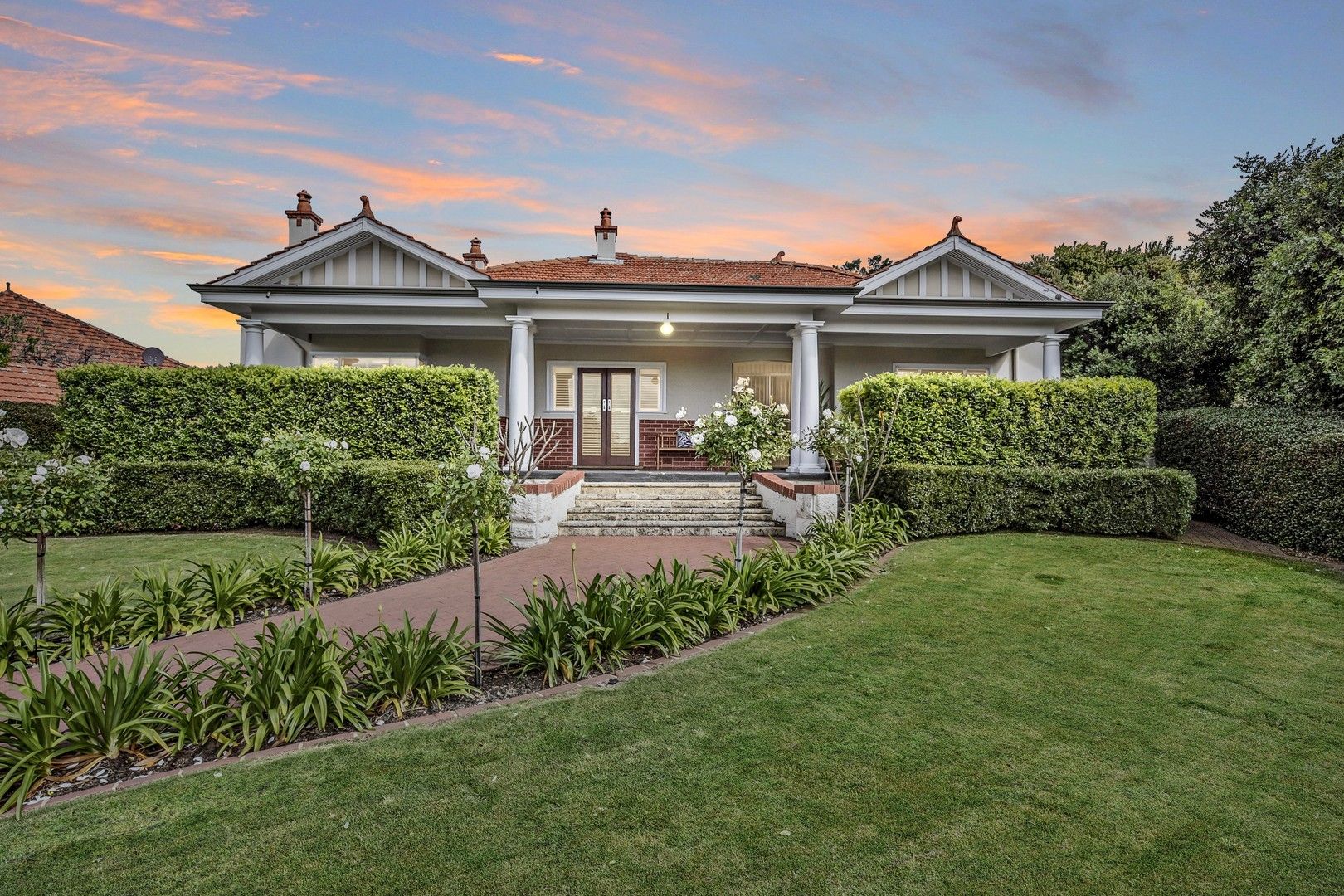 4 bedrooms House in 1 Melrose Crescent MENORA WA, 6050