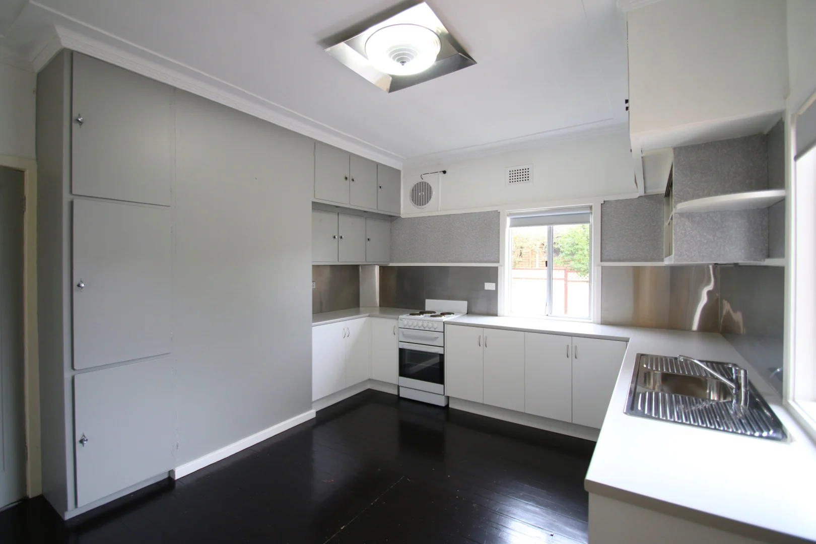 Additional image 8 of 38 Frost Street, Orange NSW 2800