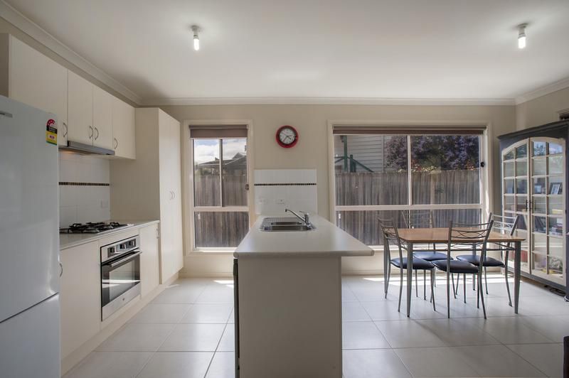 3/31 Bourke Street, KYNETON VIC 3444, Image 2