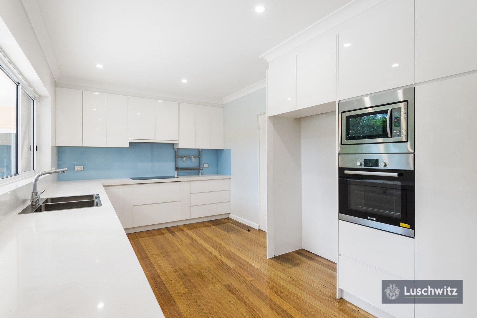 6 bedrooms House in 25 Greendale Avenue PYMBLE NSW, 2073