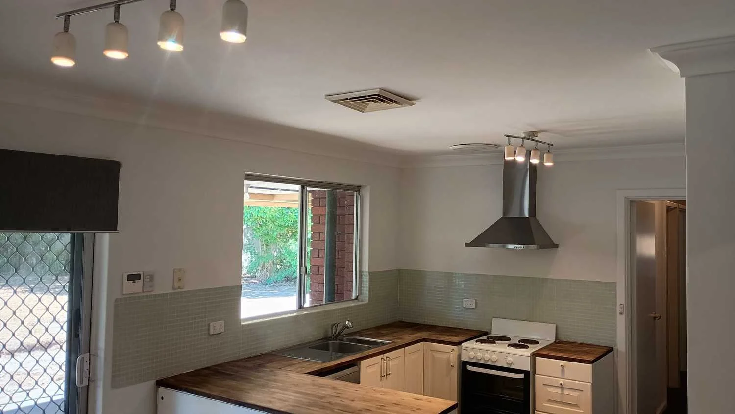 Additional image 2 of 12 Alistair Street, Huntingdale WA 6110