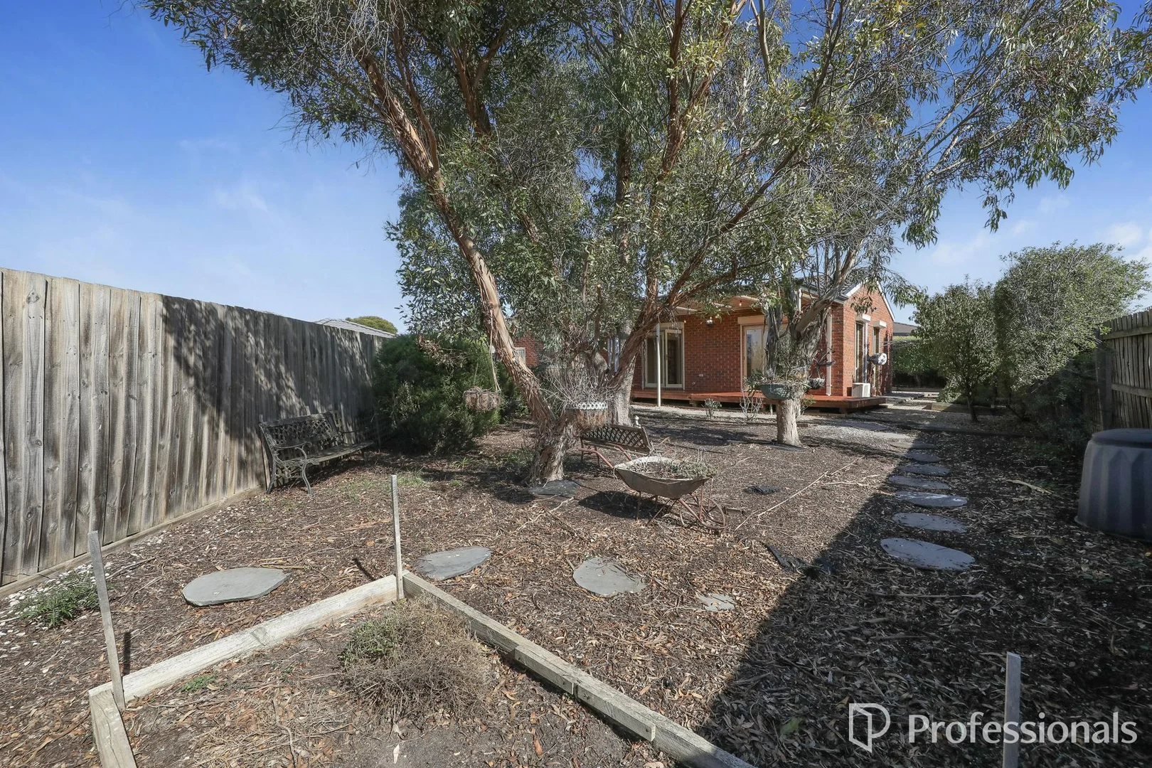 Additional image 17 of 6 Emerald Court, Harkness VIC 3337