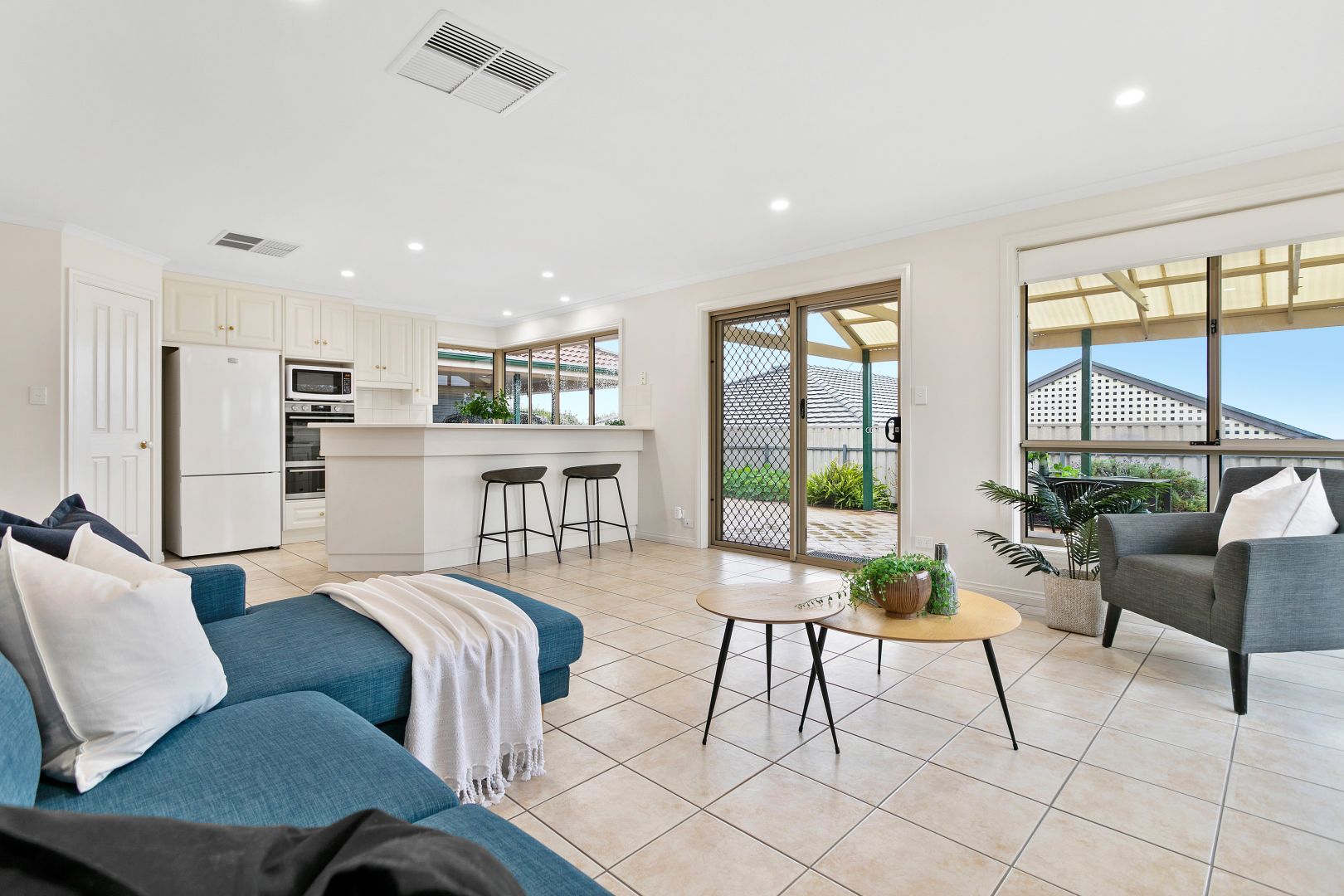 5 Crest Drive, Seaford Rise SA 5169, Image 2