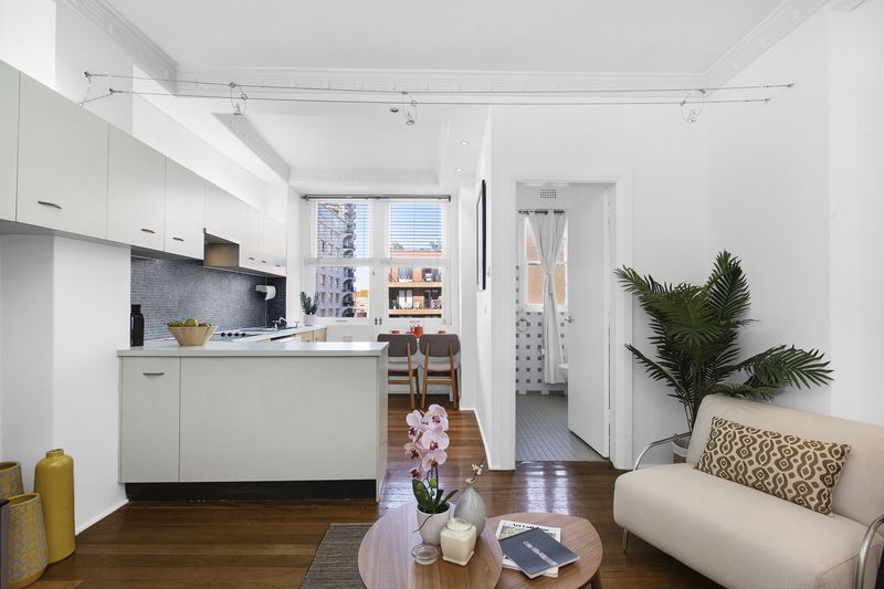 Studio in 410/3-5 Greenknowe Ave, POTTS POINT NSW, 2011
