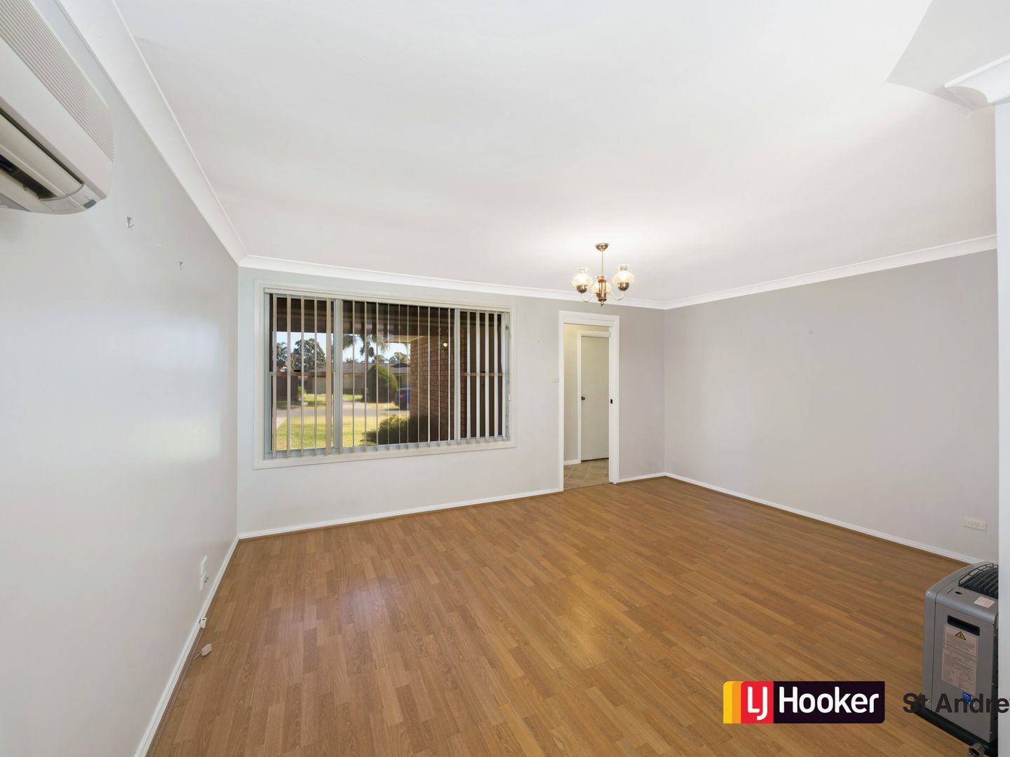 4 Kidd Place, Minto NSW 2566, Image 2