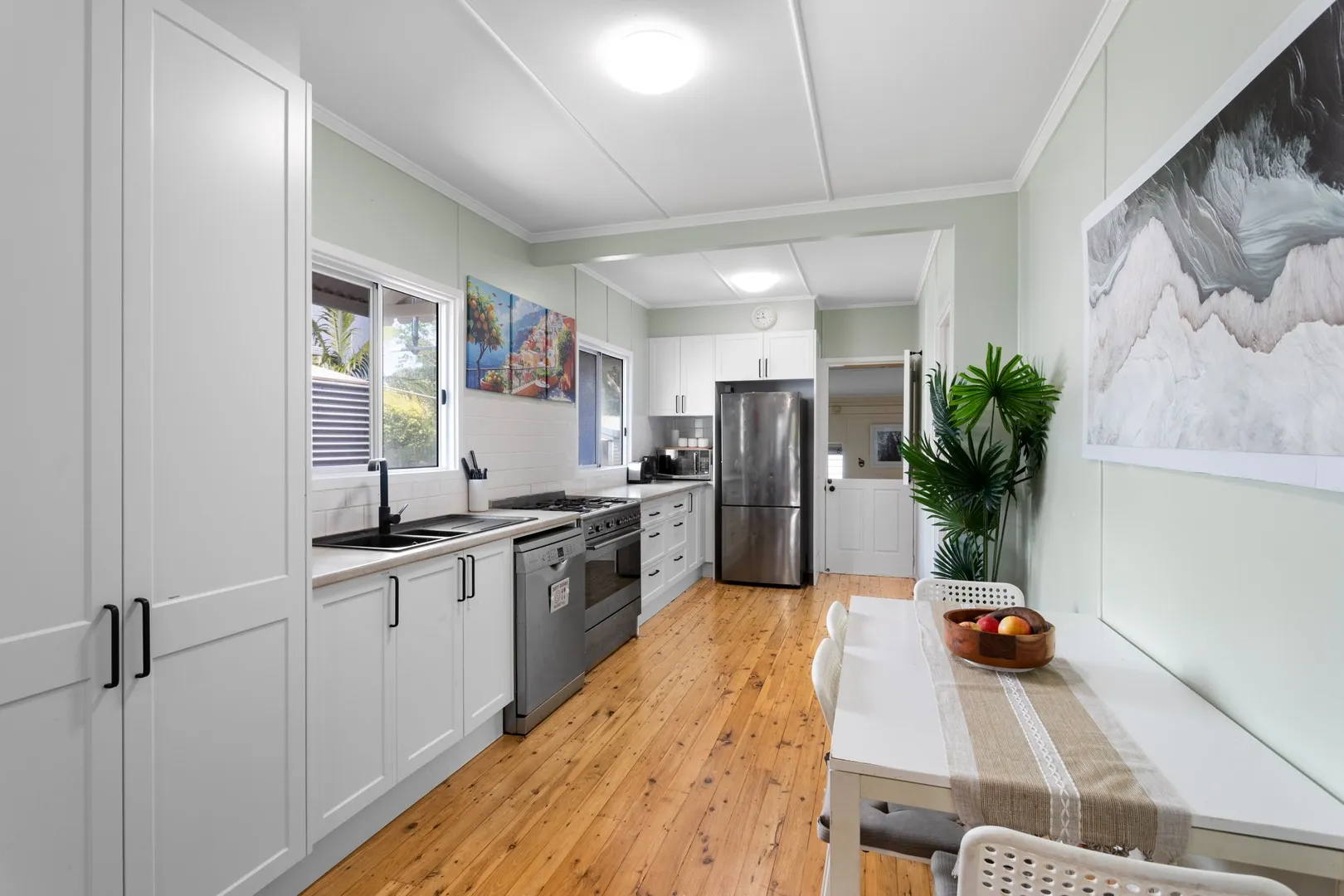 RENOVATED GEM - COASTAL LIVING, Margate