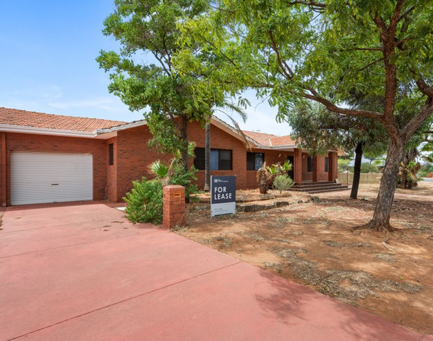 8 De Bernales Street, Hannans WA 6430