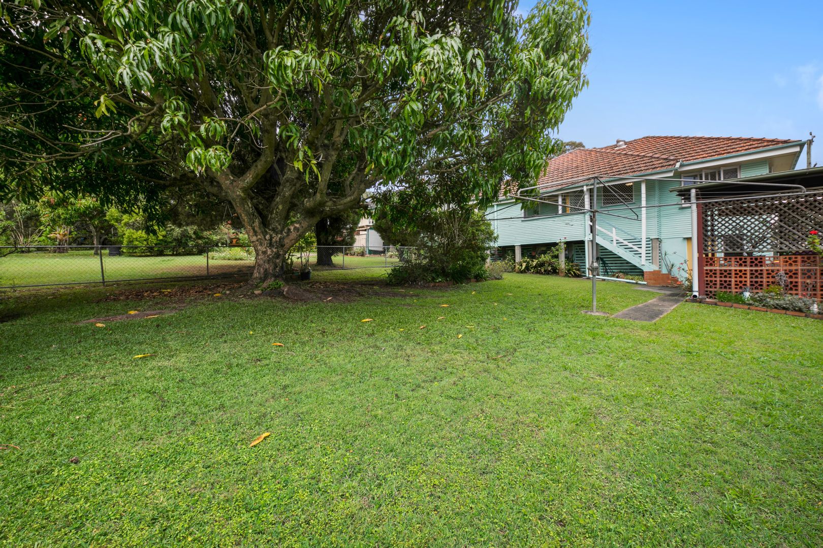 10 Charmaine Street, Moorooka QLD 4105, Image 2