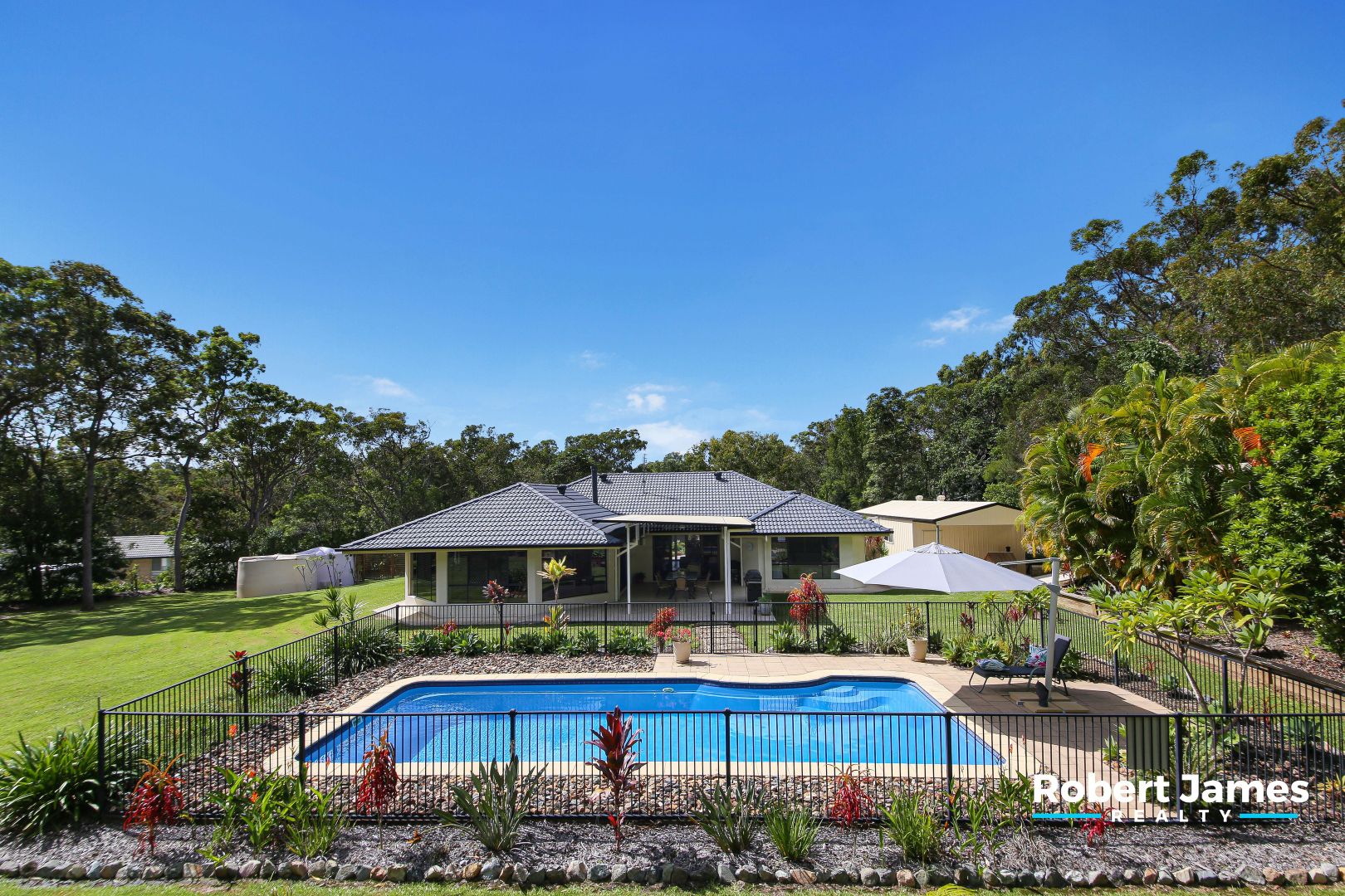 7 Lakeside Drive, Cooroibah QLD 4565, Image 2