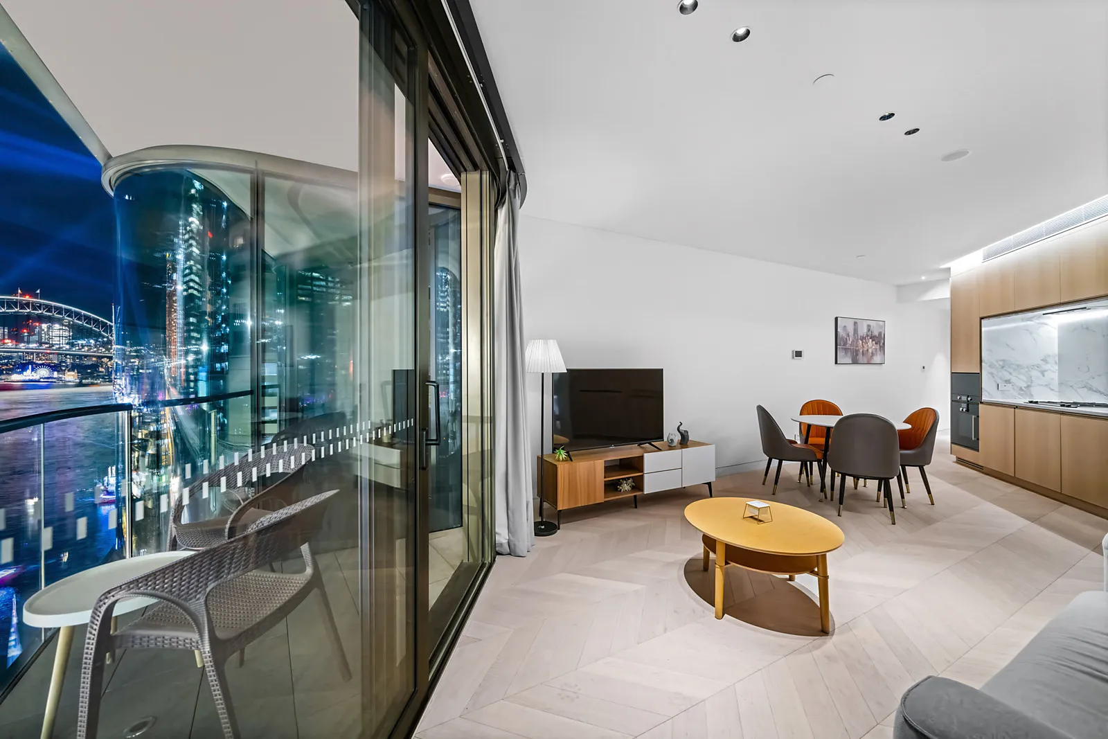 Apartment in Sydney, Quay Quarter - View 4