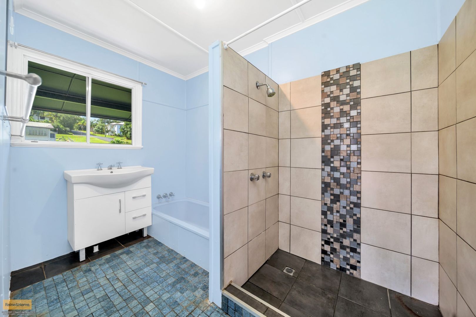 1 Fitzgerald Street, East Innisfail QLD 4860 House For Rent 360