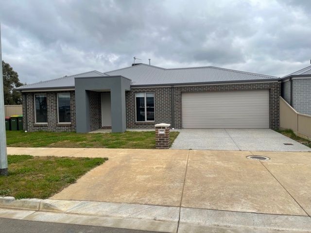 68 Willoby Dr, Alfredton VIC 3350, Image 0
