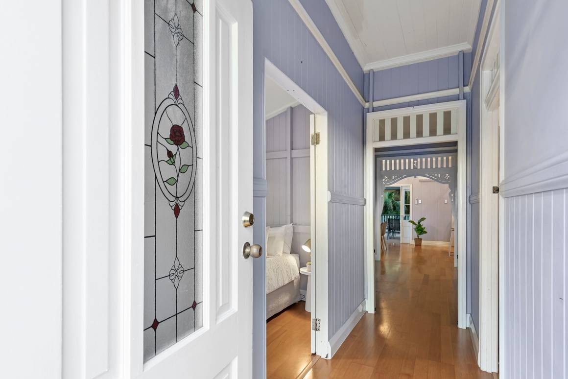 24 Boundary Road Camp Hill 4152 - Image 3