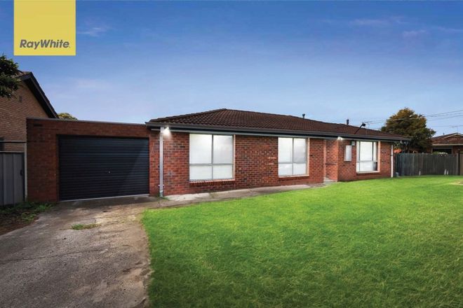 Picture of 2 Manfred Avenue, ST ALBANS VIC 3021