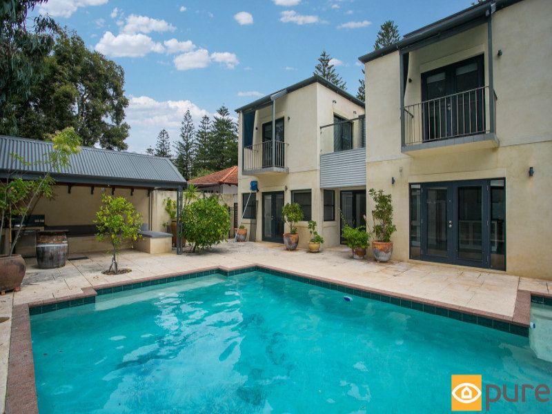 5 bedrooms House in 326 Marmion Street COTTESLOE WA, 6011