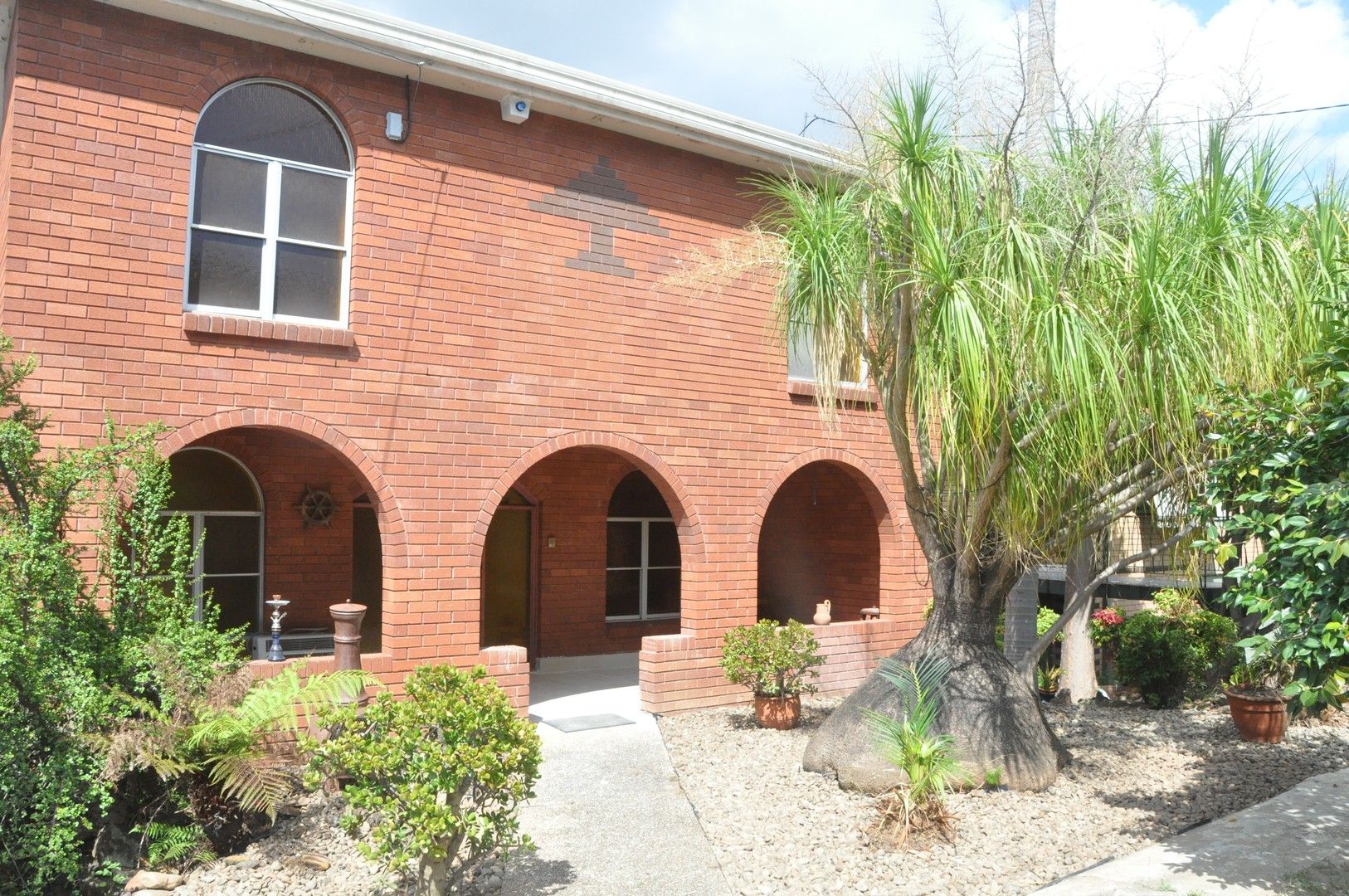 4 bedrooms House in 37 Caithness Crescent WINSTON HILLS NSW, 2153