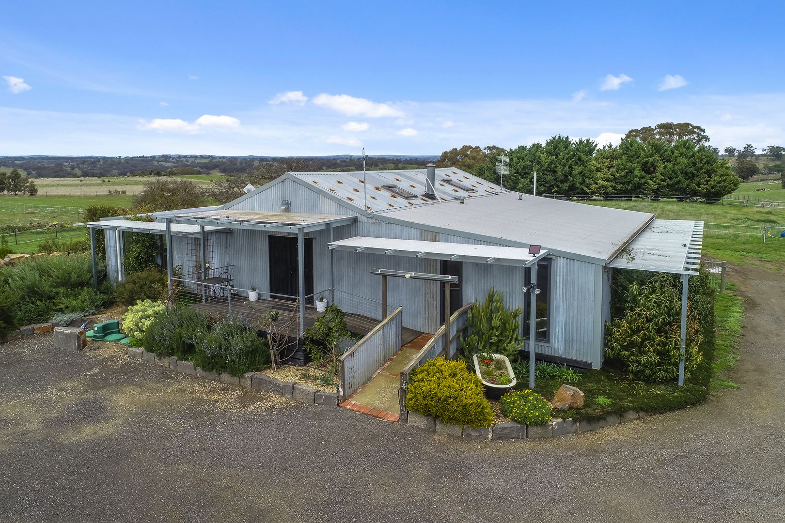 300 North Redesdale Road, Redesdale VIC 3444, Image 2