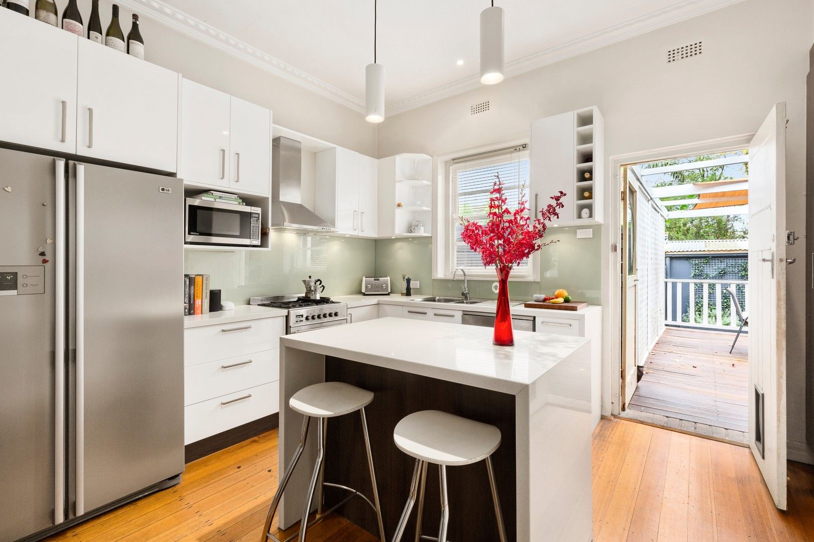 2 bedrooms House in 113 Kambrook Road CAULFIELD NORTH VIC, 3161