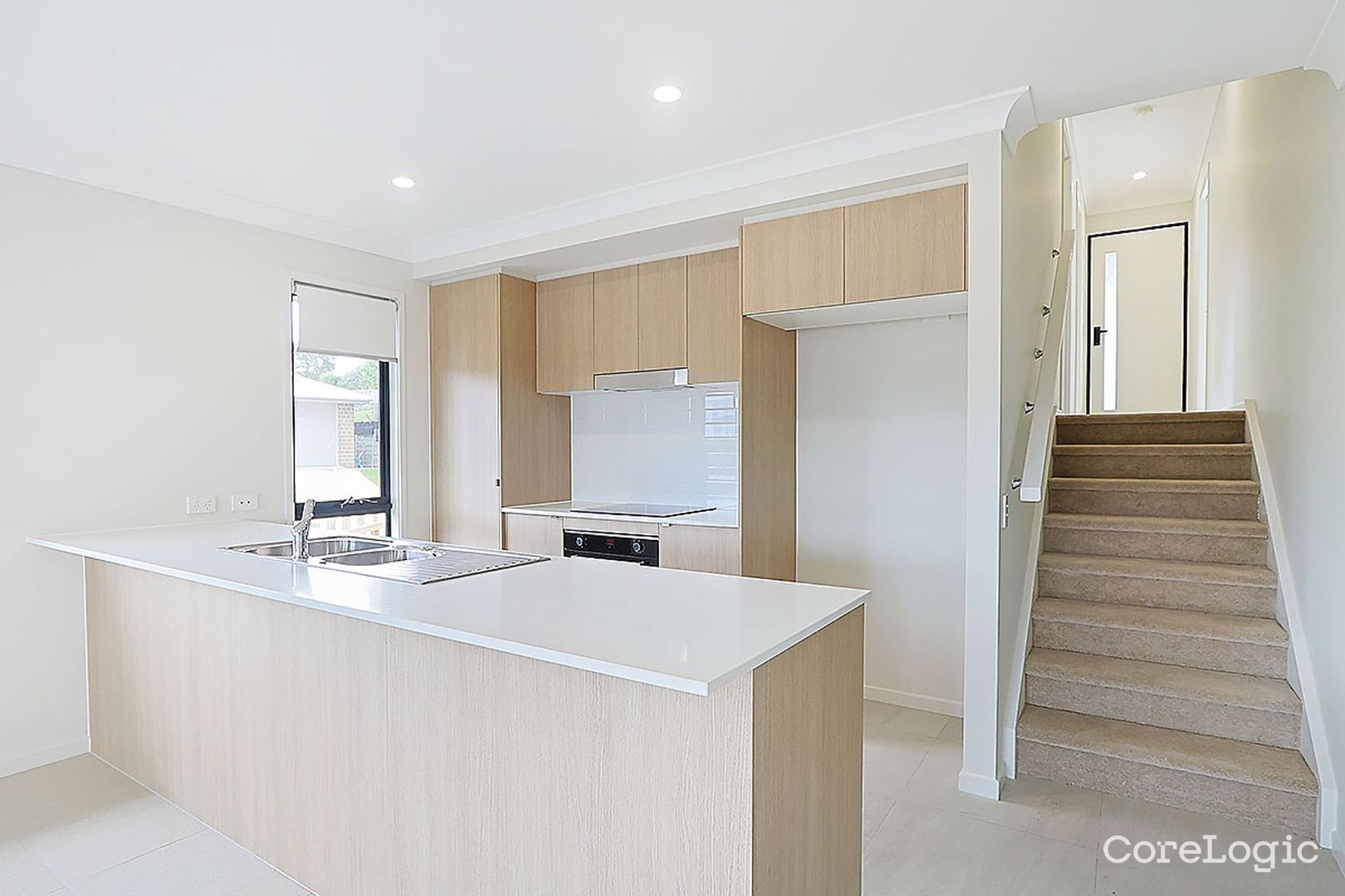 2/16 Perrys Crescent, Rosewood QLD 4340, Image 2
