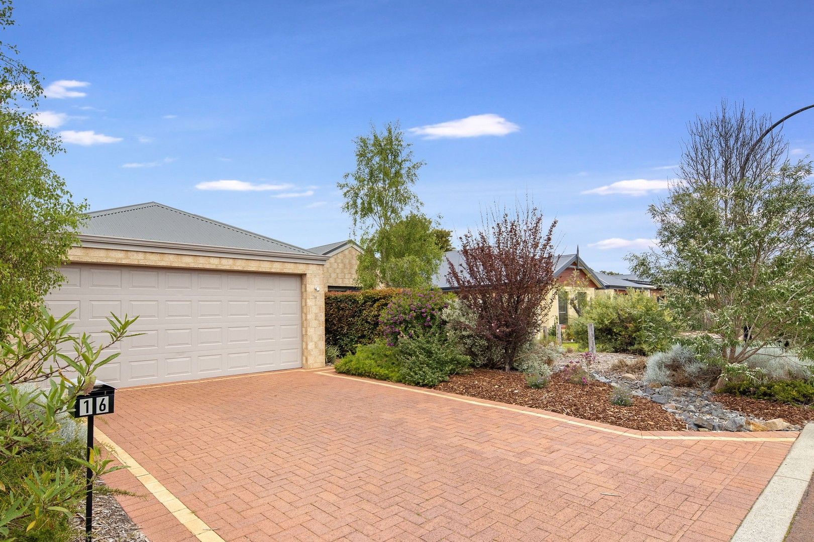 4 bedrooms House in 16 Humble Way MARGARET RIVER WA, 6285