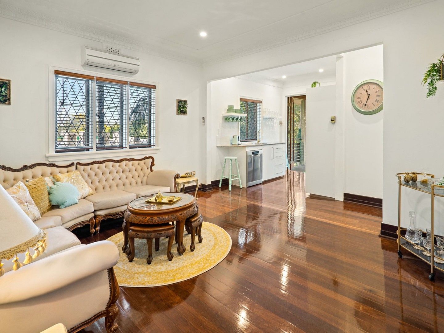 2 bedrooms Apartment / Unit / Flat in 10 Cove Street HAMILTON QLD, 4007