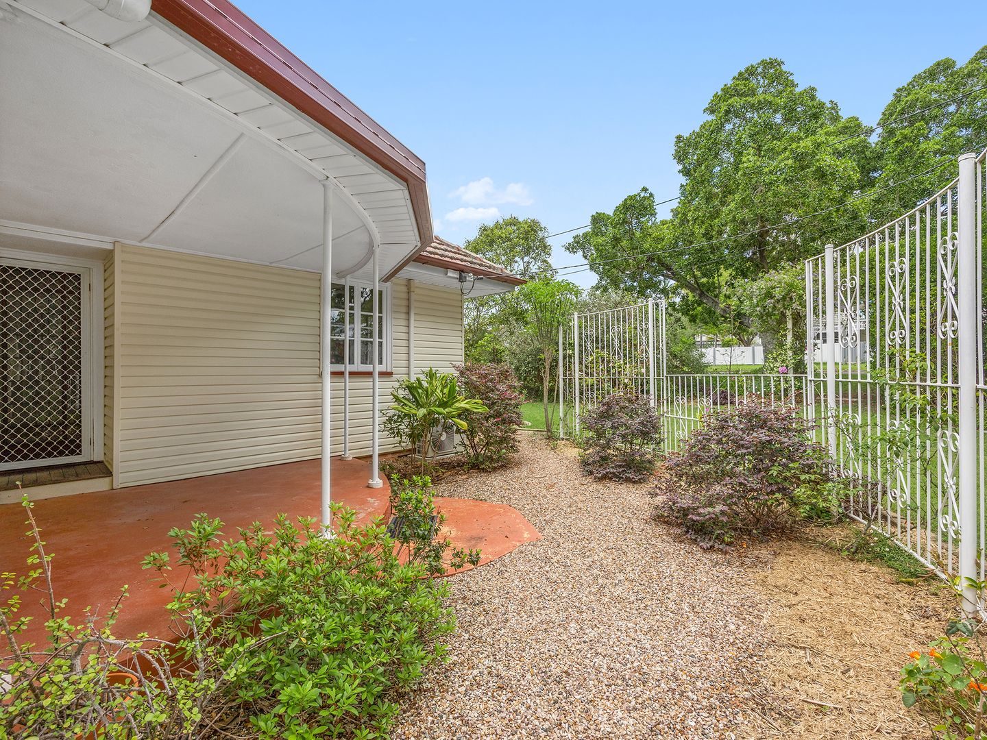 2 Stuart Street, Eastern Heights QLD 4305, Image 1