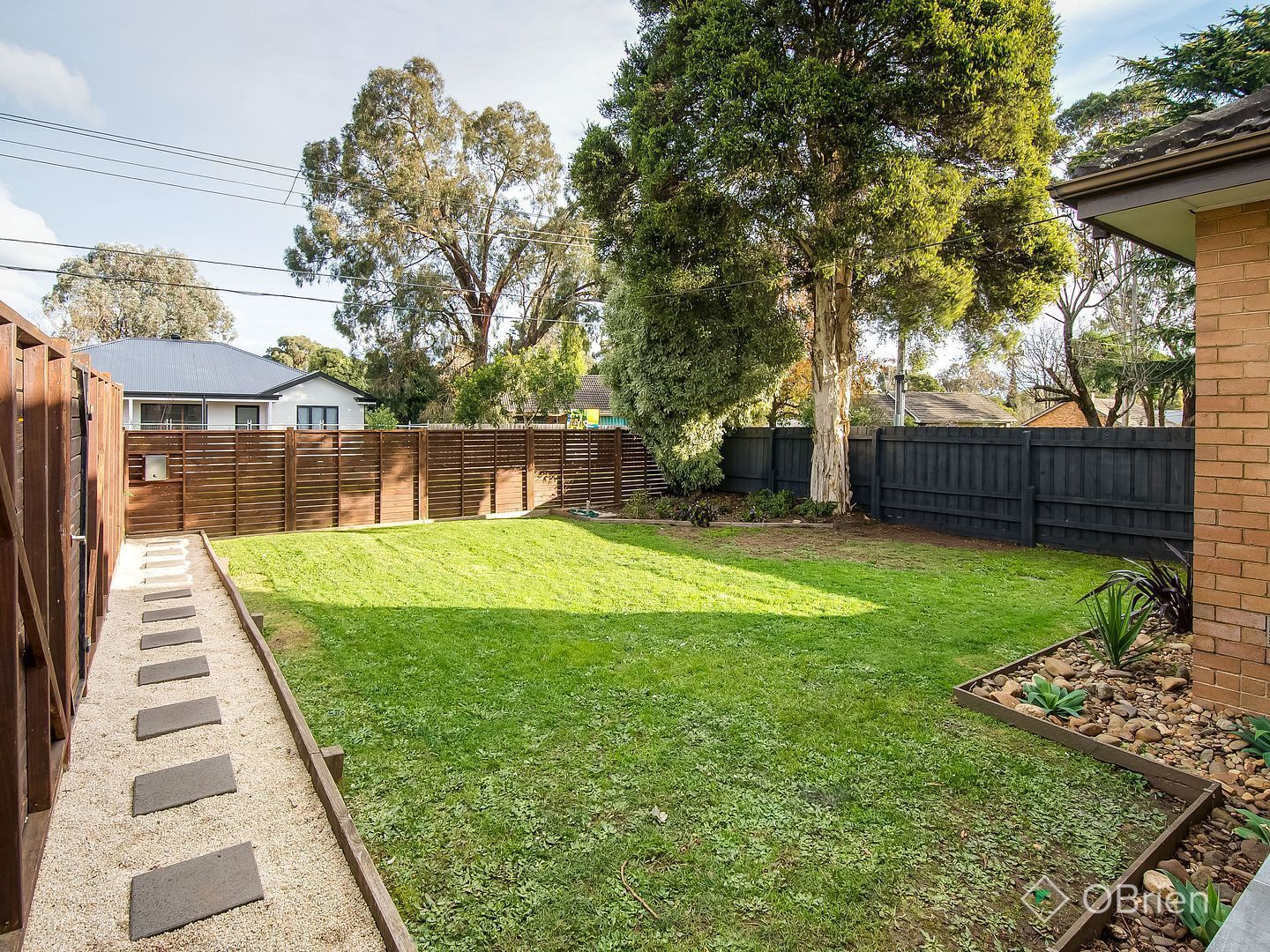 8 Byron Road, Kilsyth VIC 3137, Image 2