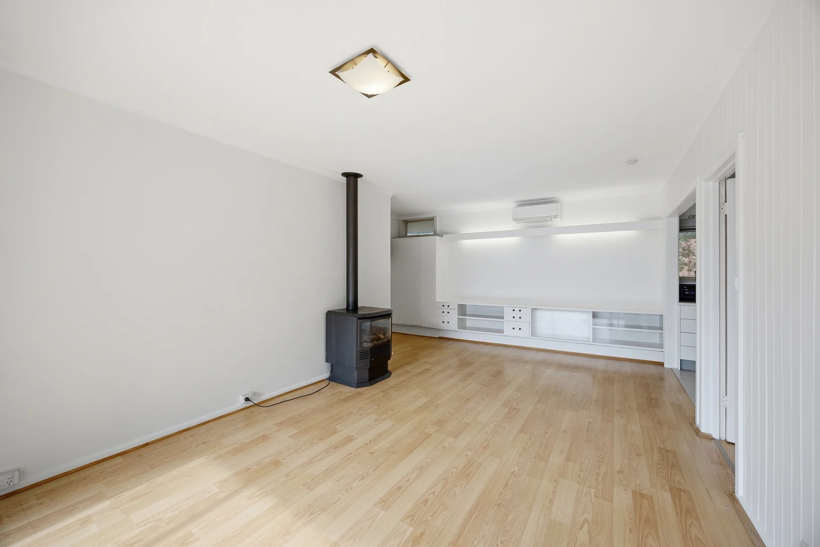 Additional image 3 of 2/128 Mt Dandenong Road, Croydon VIC 3136