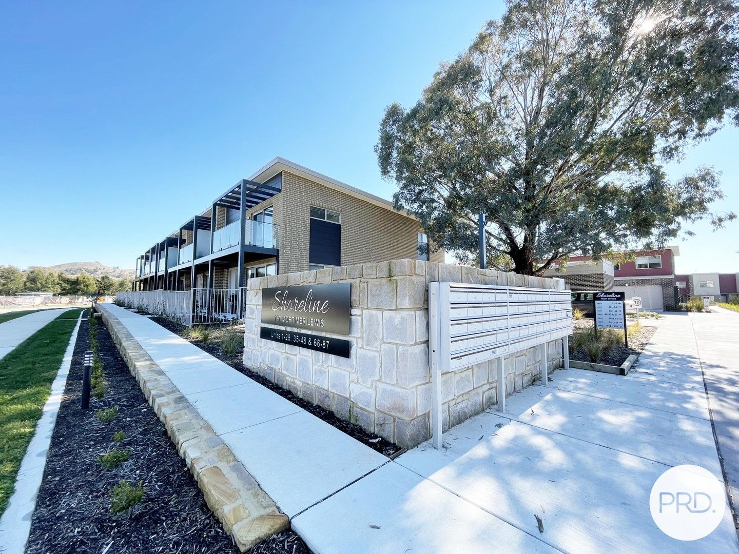 3 bedrooms Townhouse in 8/167 Mortimer Lewis Drive GREENWAY ACT, 2900