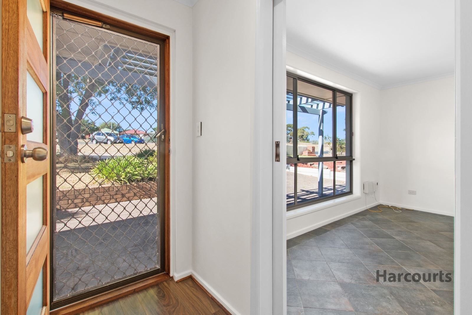 35 Martinique Drive, Seaford Rise SA 5169 House For Rent 490 Domain