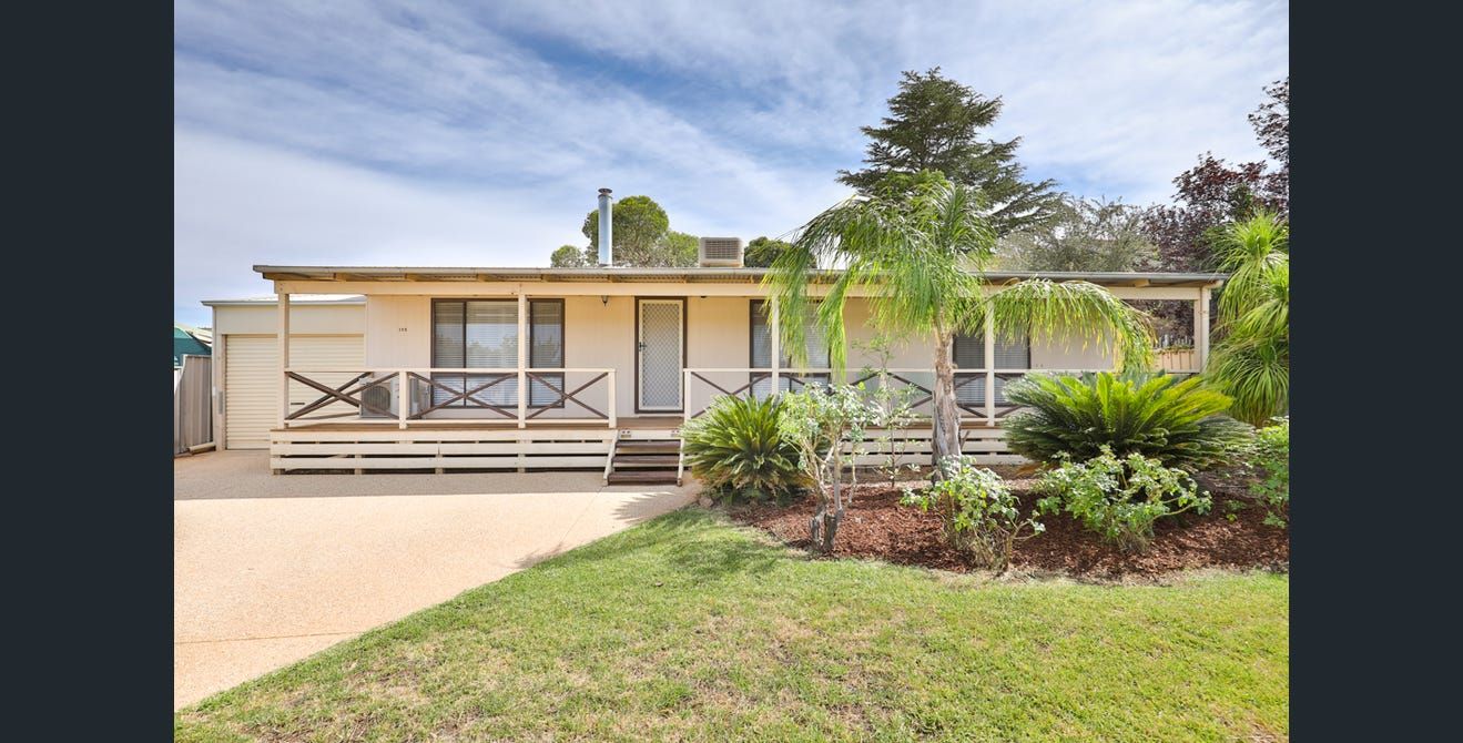 3 bedrooms House in 132 Wood St GOL GOL NSW, 2738