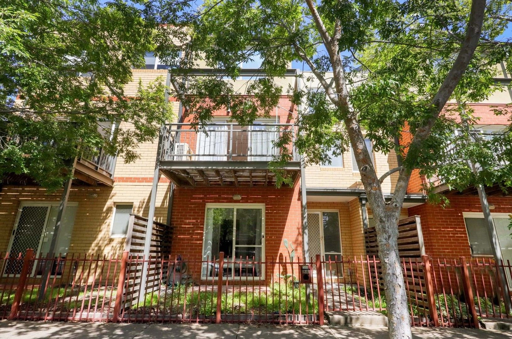 3 bedrooms House in 58 Village Way MARIBYRNONG VIC, 3032