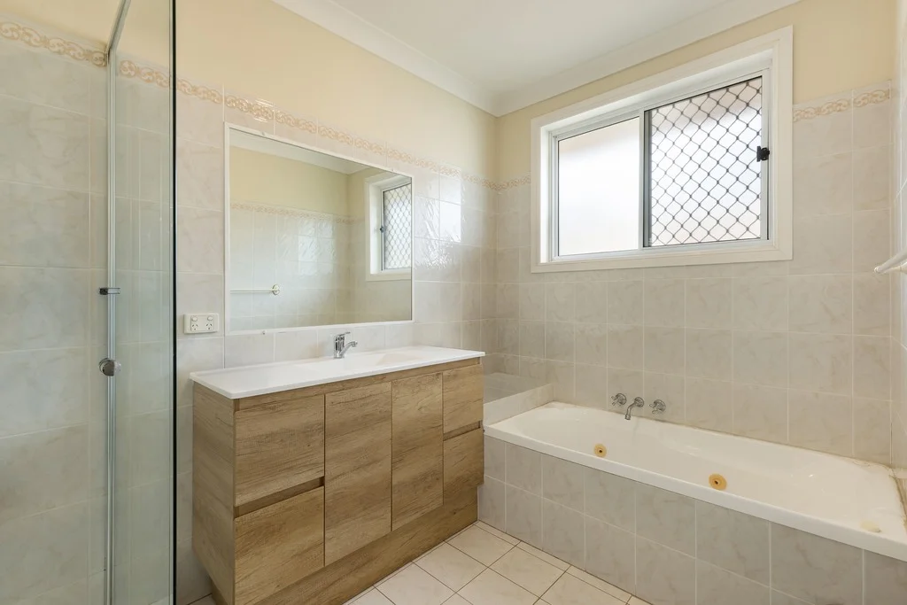 Additional image 26 of 43 Saint Andrews Avenue, Isle Of Capri QLD 4217