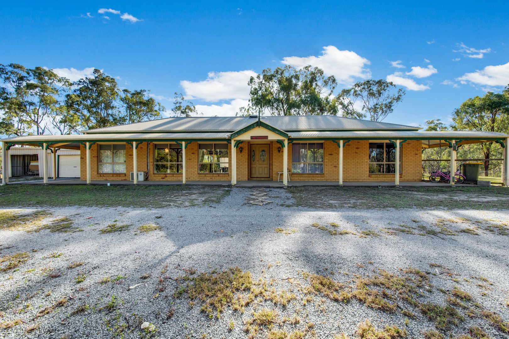 15 Rogers Road, Boyne Island QLD 4680, Image 2