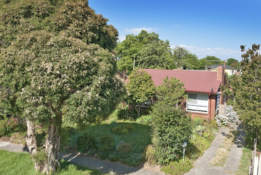 34 Law Street, Heidelberg Heights VIC 3081, Image 2