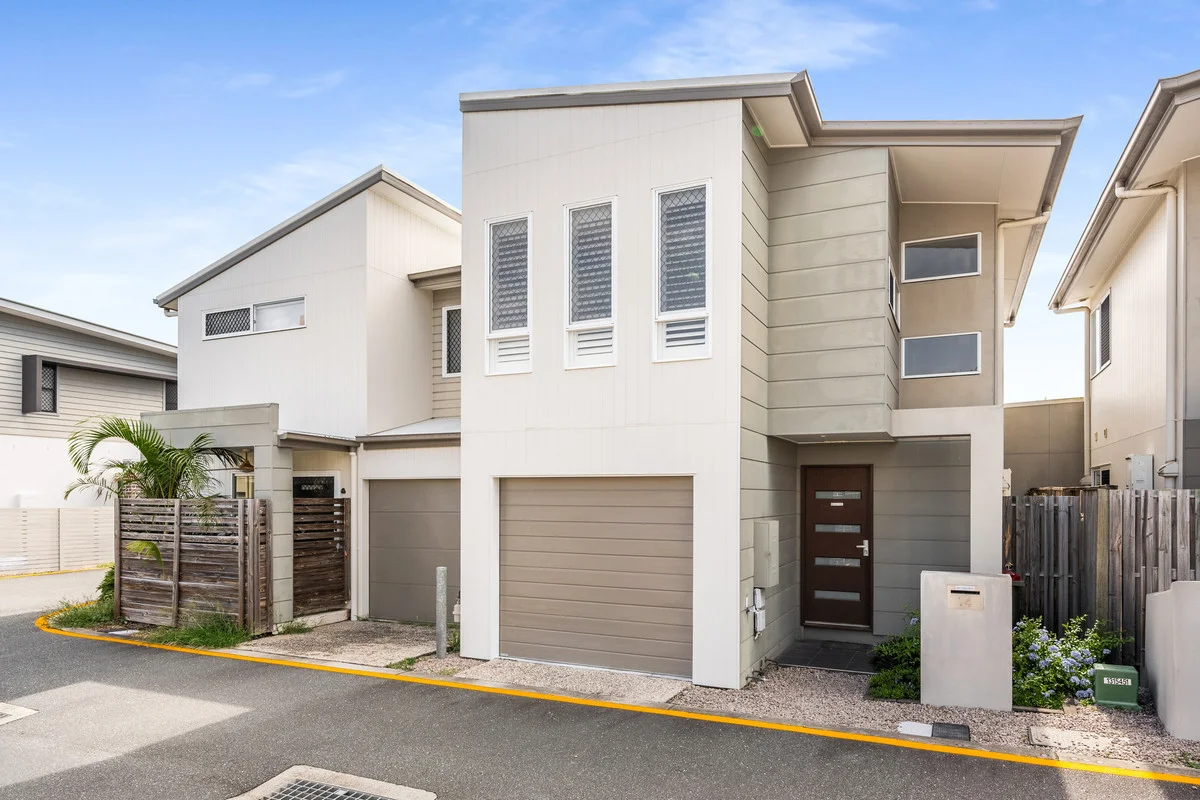 Primary image of 14 Jenolan Lane, Fitzgibbon QLD 4018