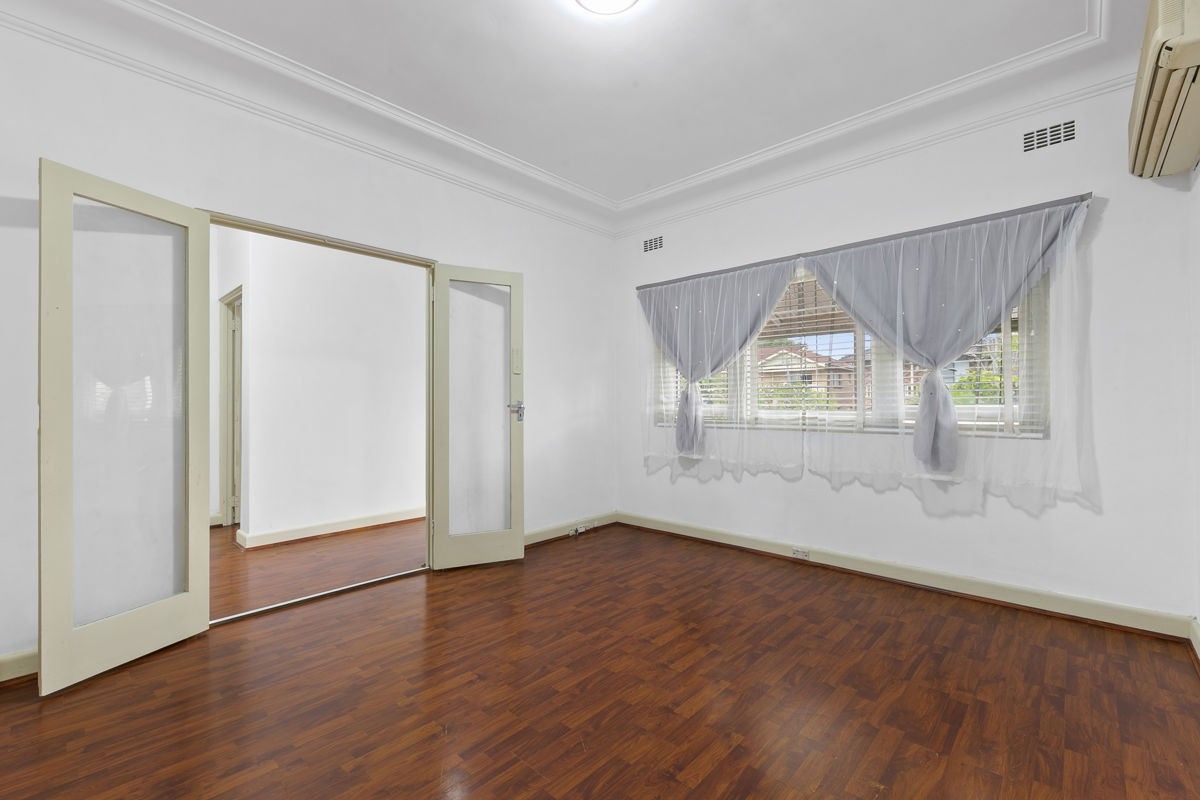 47 Warwick Road, Merrylands NSW 2160, Image 2