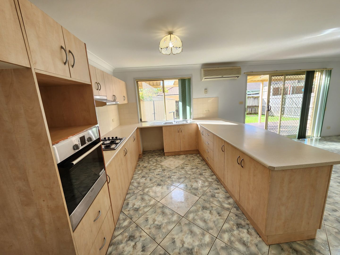 28 Montella Pl, Prestons NSW 2170, Image 1