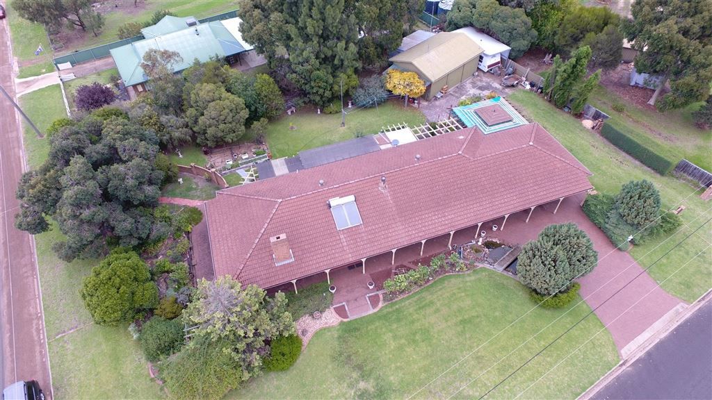 9 Sydney Road, Edenhope VIC 3318, Image 2