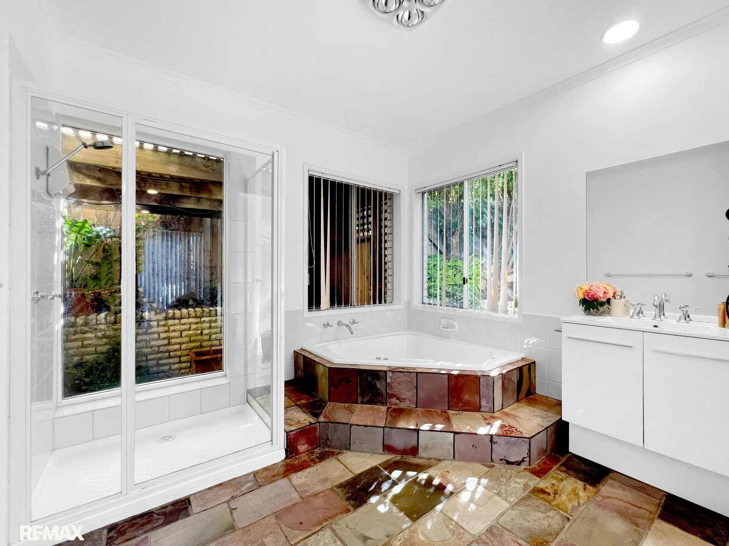 Additional image 18 of 28 Gay Street, Lakes Entrance VIC 3909