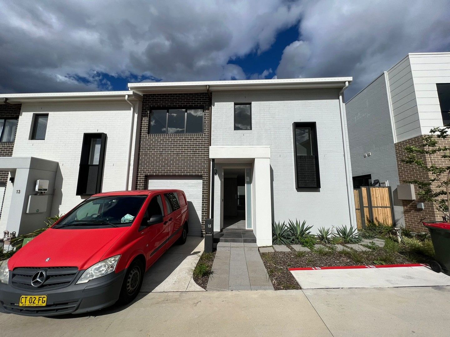 2 bedrooms House in 15 Flyer Glade BLACKTOWN NSW, 2148
