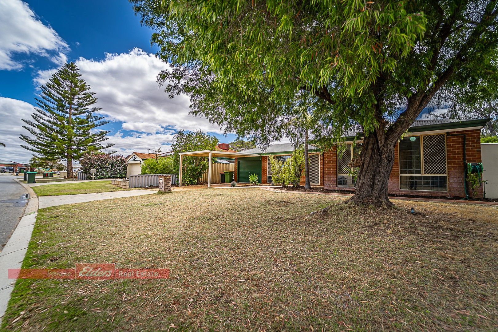 4 bedrooms House in 12 Harding Place WAIKIKI WA, 6169