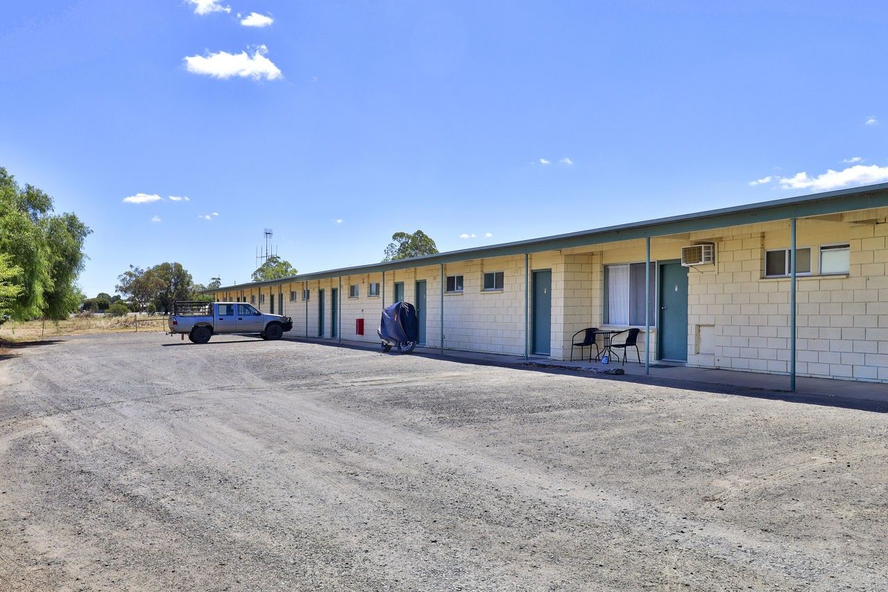 140 Crispe Street, Deniliquin NSW 2710, Image 0