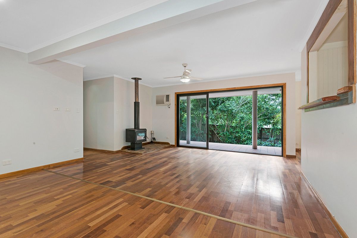 39 Mount Glorious Road, Samford Village QLD 4520 House For Rent 900 Domain