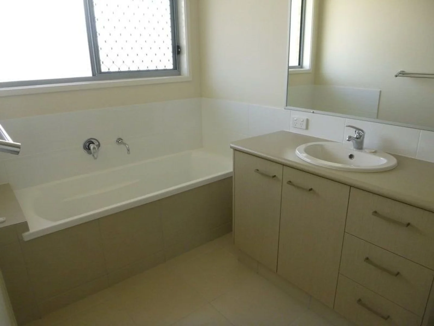 Additional image 3 of 142 Price Street, Chinchilla QLD 4413