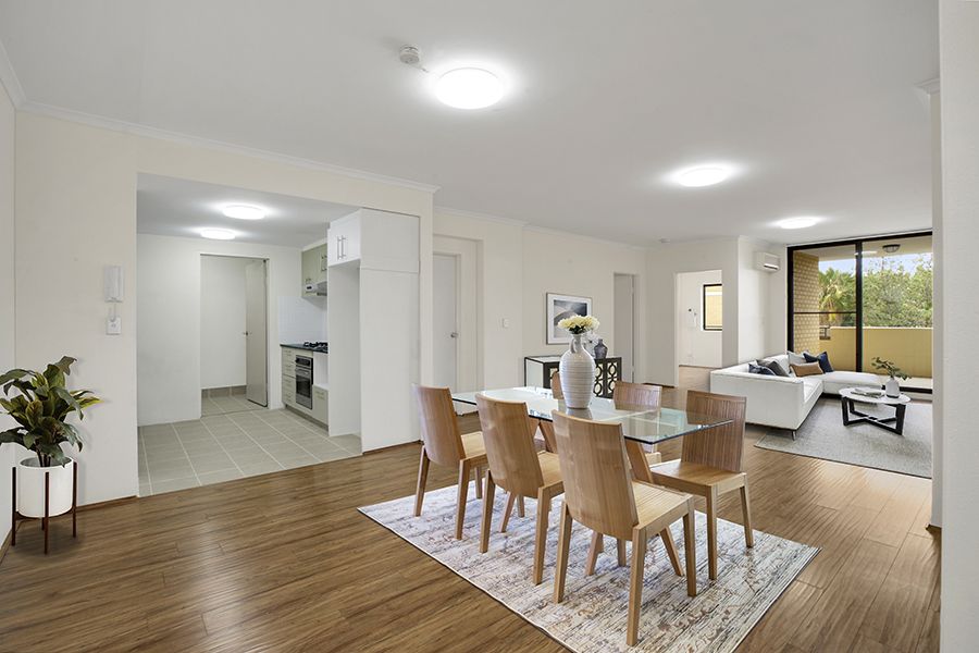 2 bedrooms Apartment / Unit / Flat in 18/1 Clarence Street STRATHFIELD NSW, 2135