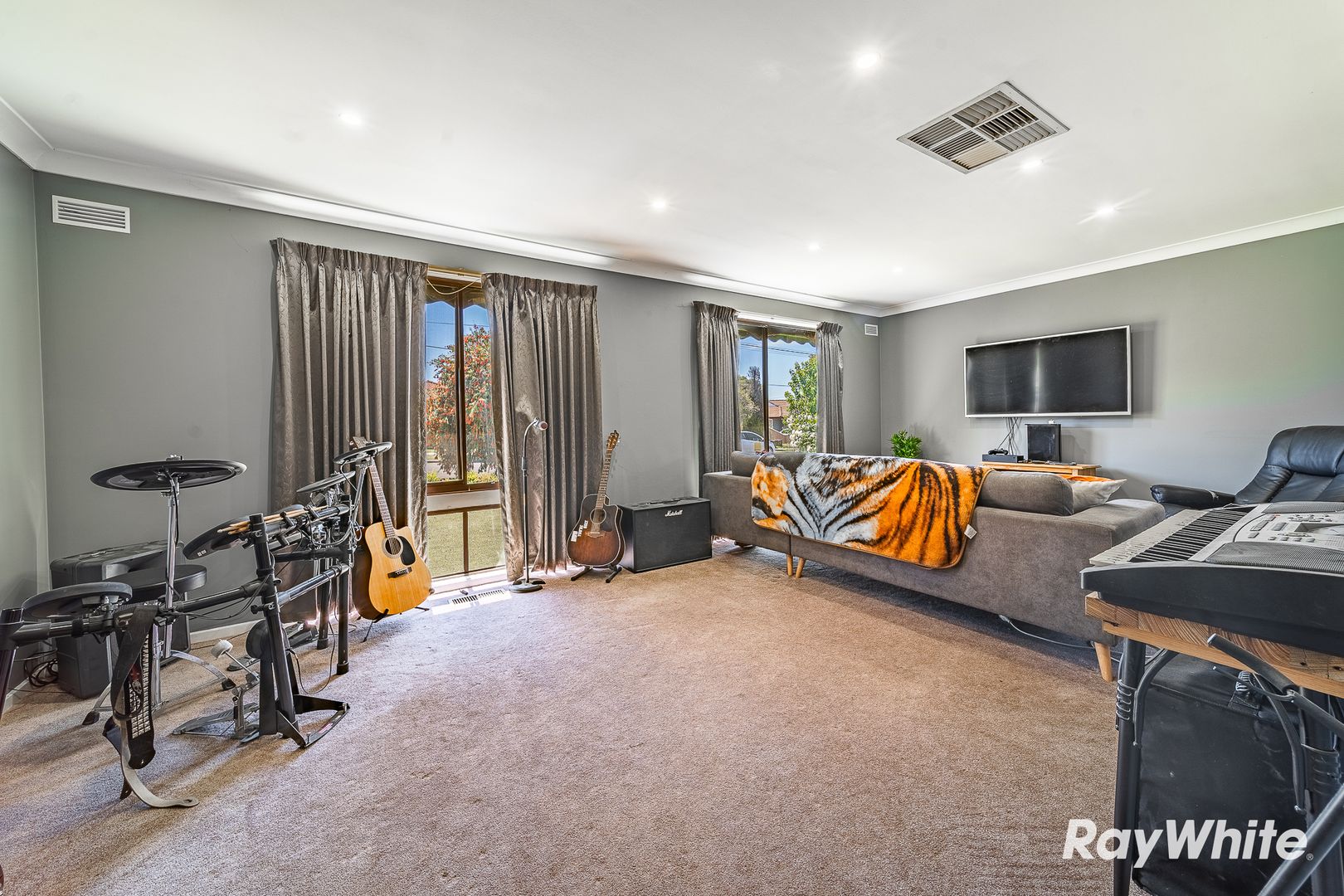 5 Hunter Avenue, California Gully VIC 3556, Image 1