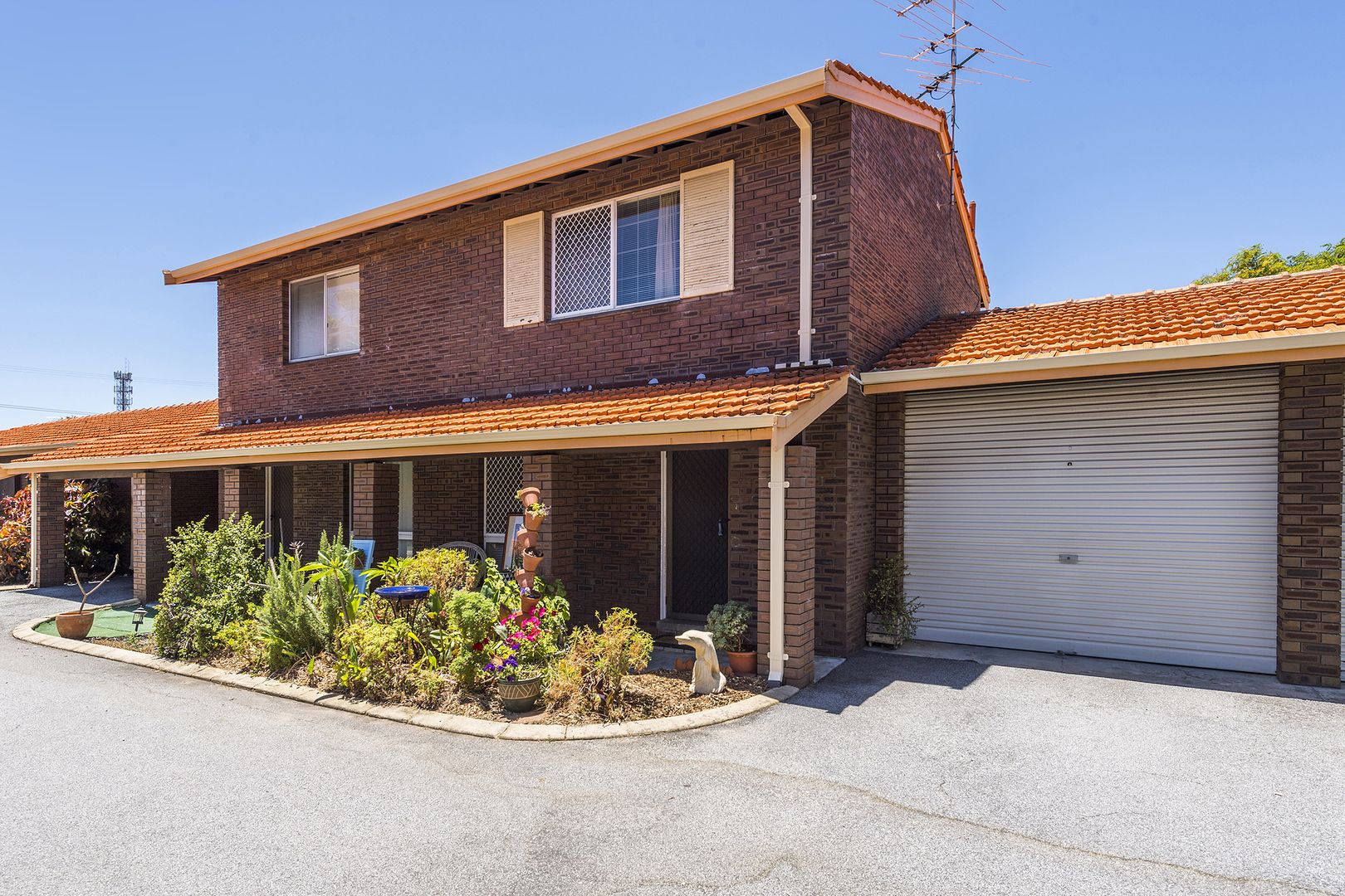 8/23 Creery Street, Dudley Park WA 6210, Image 2