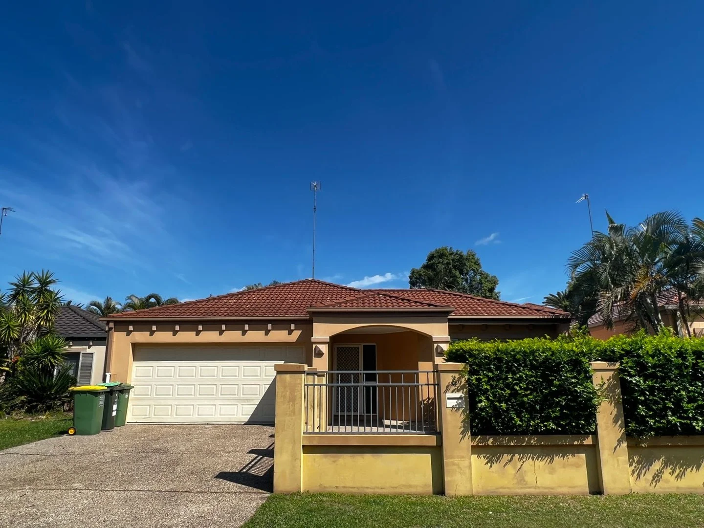8 Devco Place, Ashmore QLD 4214